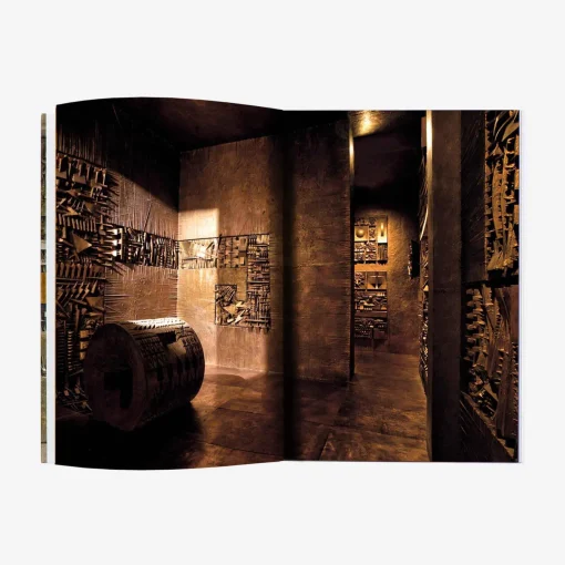 Arnaldo Pomodoro' S Labyrinth^Corraini Outlet